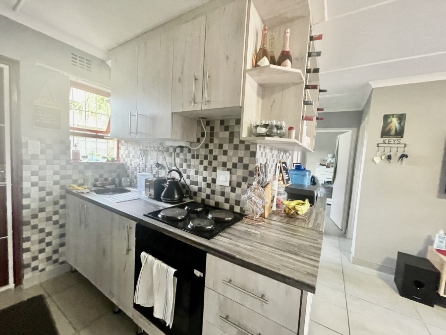 2 Bedroom Property for Sale in Nahoon Valley Park Eastern Cape